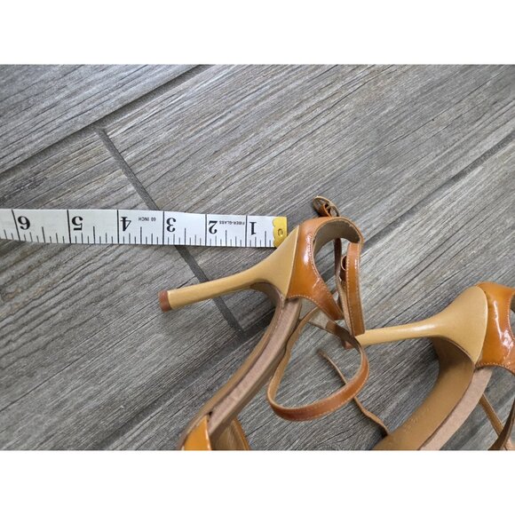 BCBG Maxazria Pointed Leather Lace Up Heels In Size 6.5. Made In Italy - Picture 2 of 8